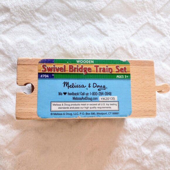 Melissa & Doug Swivel Bridge Wooden Train Set (47pc) - Picture 4 of 9